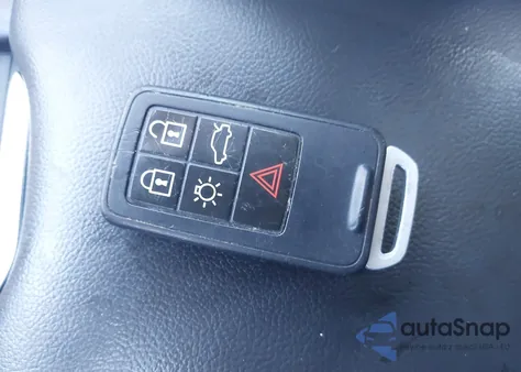 2017 Volvo Xc60 T5 Inscription z USA, uszkodzony, nr VIN YV440MRU1H2154678